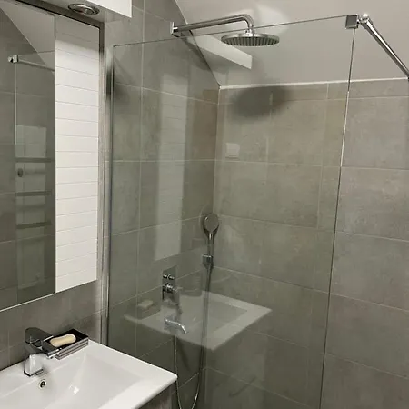 Dvosobni Kopanik, Kopaonik Brzeće